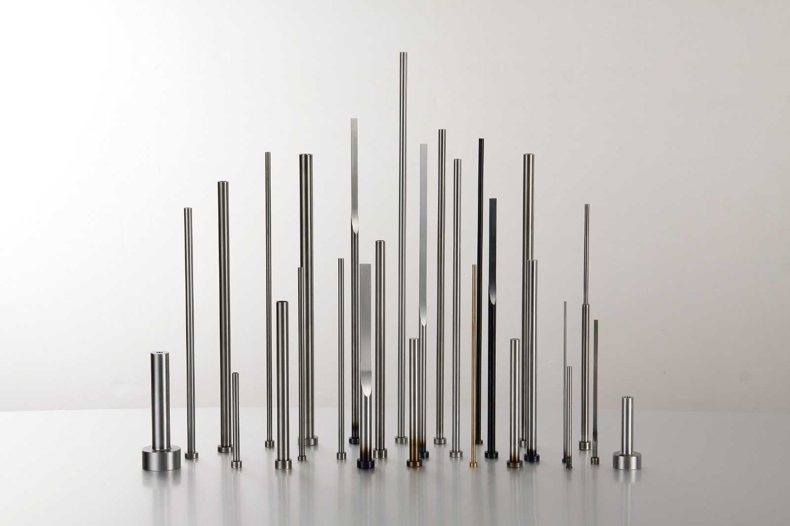 要求模具壽命較高時冷沖模凹凸材料可選，要使冷沖壓模具正常而平